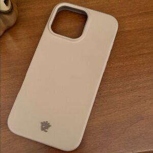 iphone 16 pro max velvet caviar case.